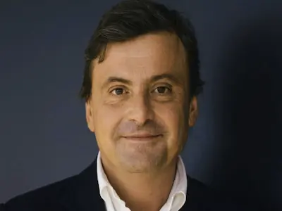 Carlo Calenda raccomanda Ascesa Evolux